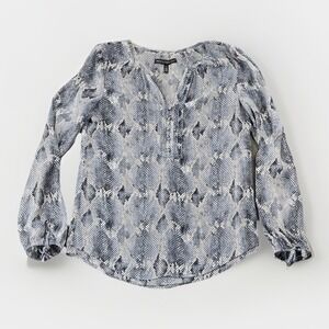 White House Black Market Snake Print Sheer Sleeve Blouse Size 6 Blue Office Top